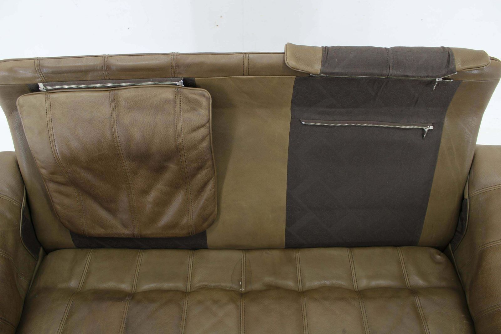 2825.0 1970s De Sede Exclusive Buffalo Leather 2  Seater Sofa , Switzerland photo