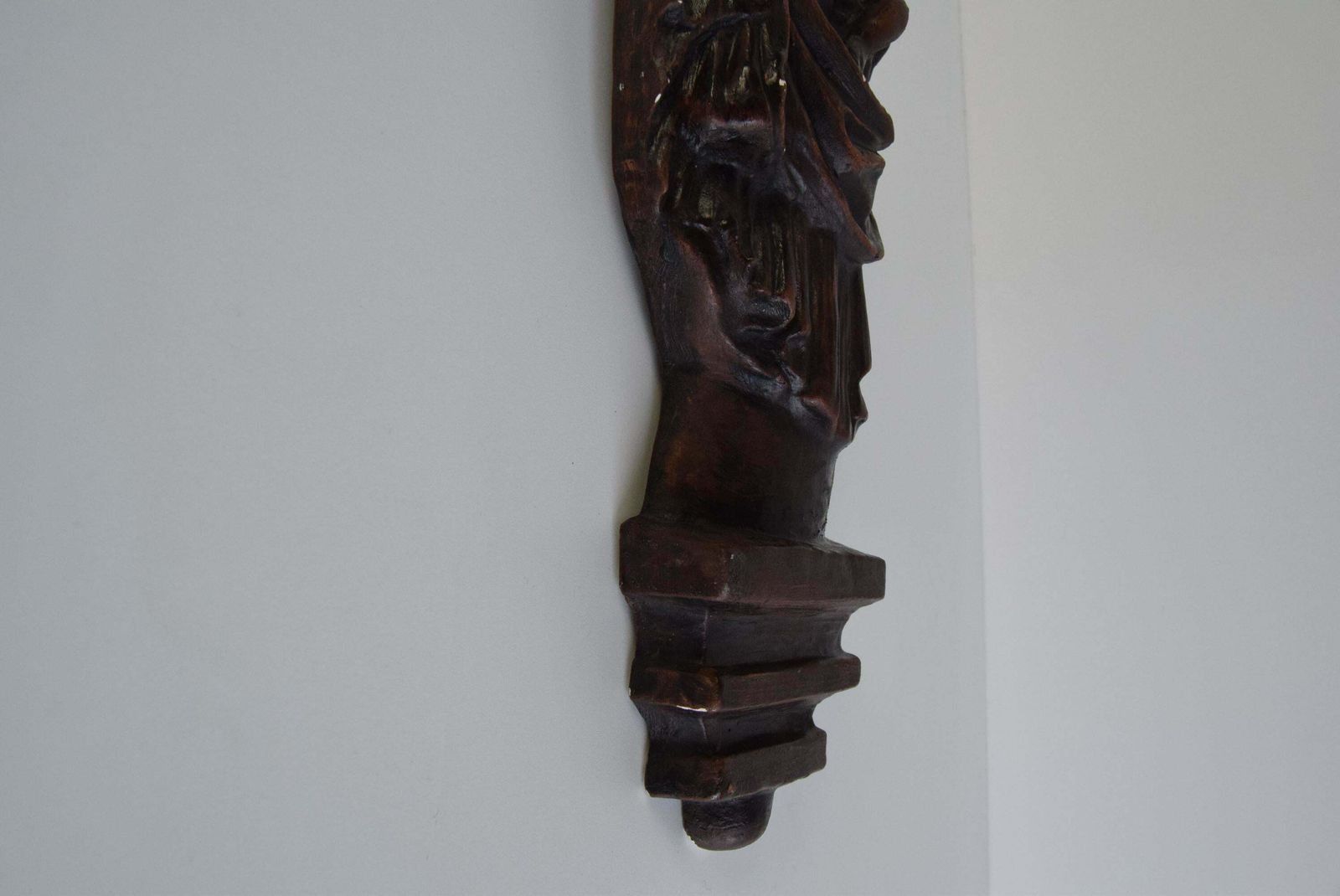 Wall Sculpture Of The Madonna And Child, Circa 1930 photo vinterior