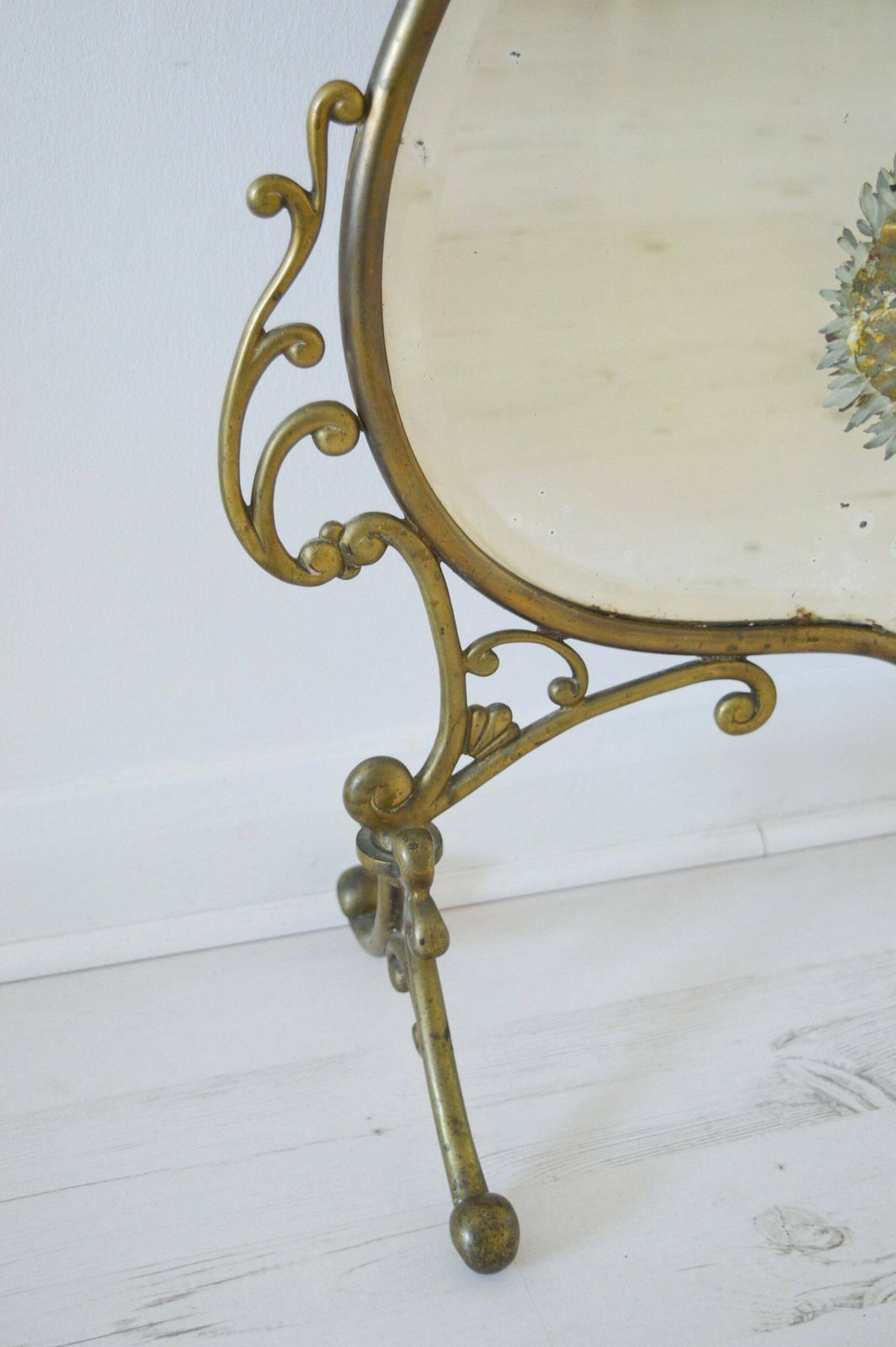 Rare Victorian Brass Mirrored Fire Screen With Hand Painted Flowers On Bevelled Mirror photo vinterior
