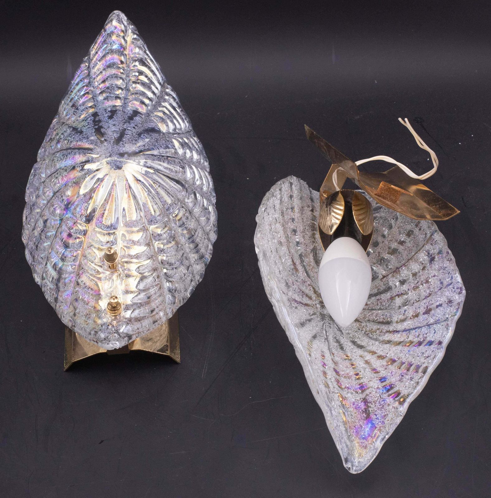 photo furniture Set Of 2 Bogotà, Wall Light Iridescent Rainbow Colour Murano Glass Leave, 1970s