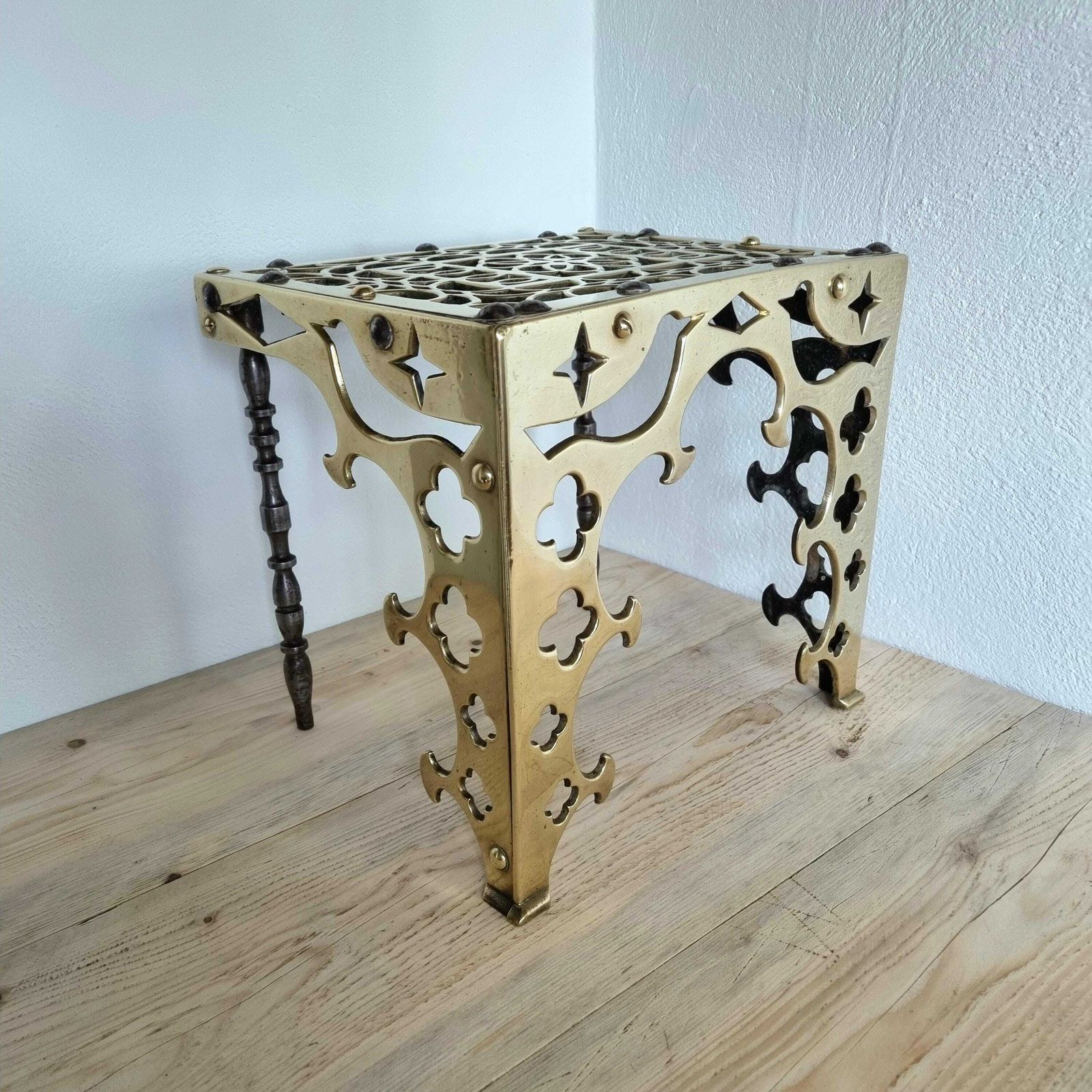 A Beautiful And Exceptional 'Gothic Revival' Brass Footman Trivet Of Very Heavy Gauge Brass & Steel Construction. photo for sale