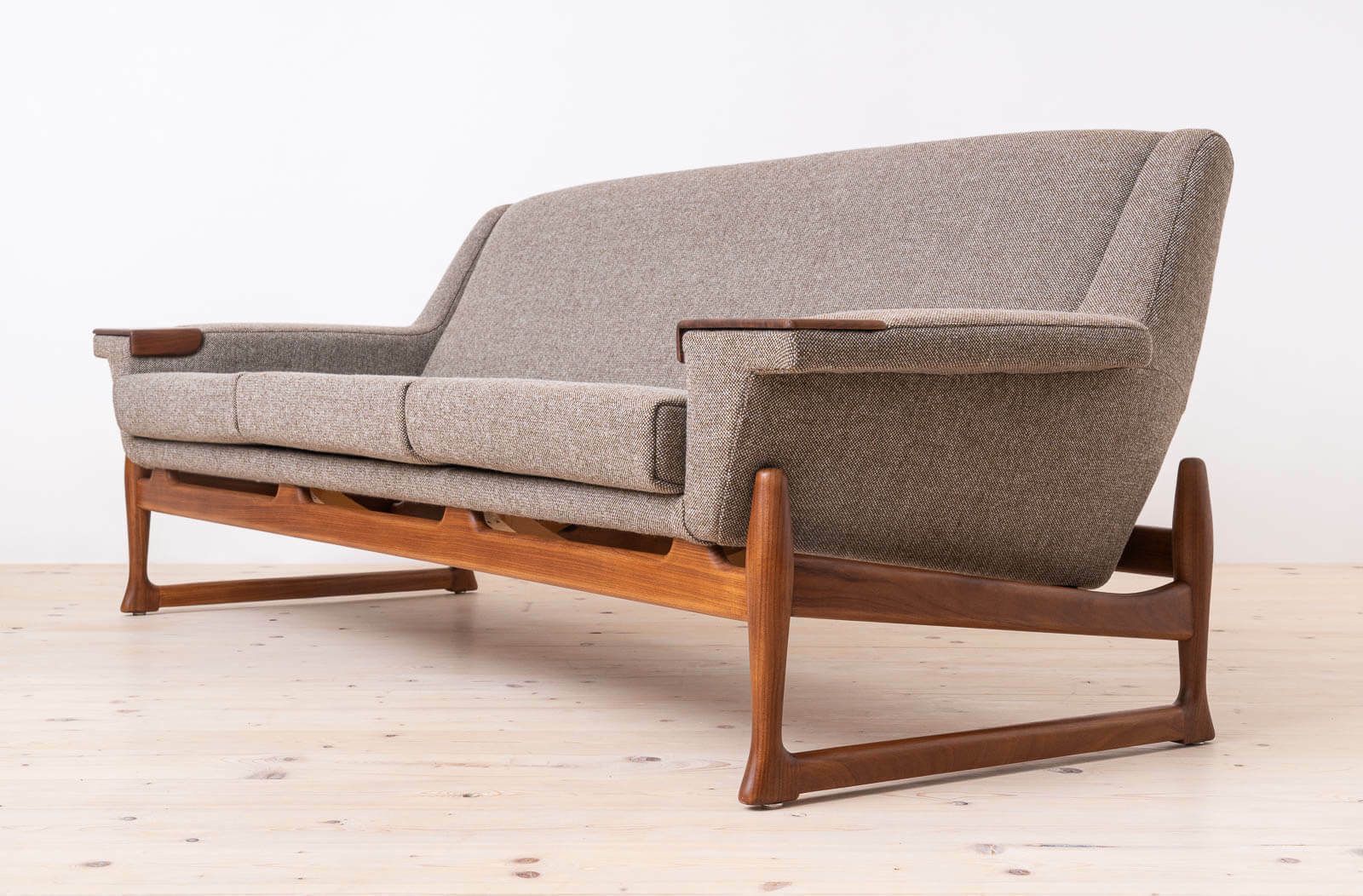 Johannes Andersen Sofa Excellent For Ab Trensums Fåtöljfabrik, Reupholstered In Kvadrat