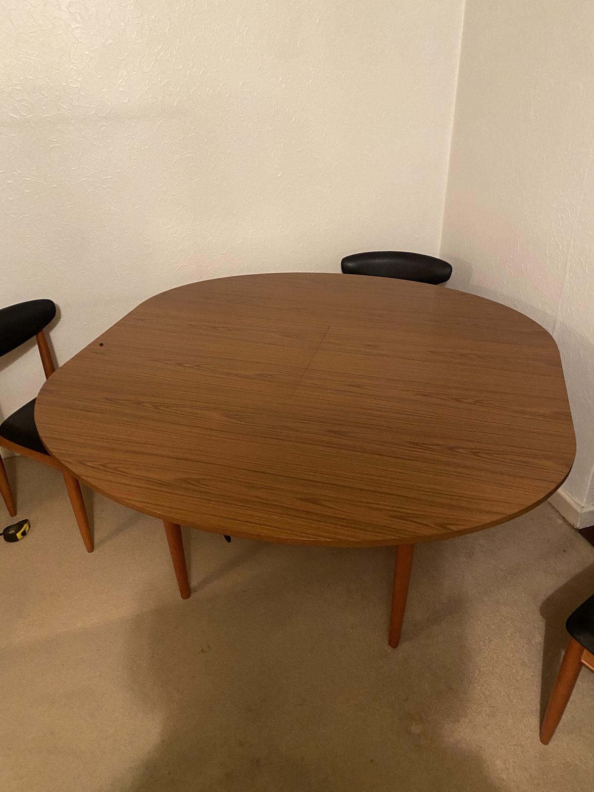 Full Vintage Extendable Dining Set By Schreiber