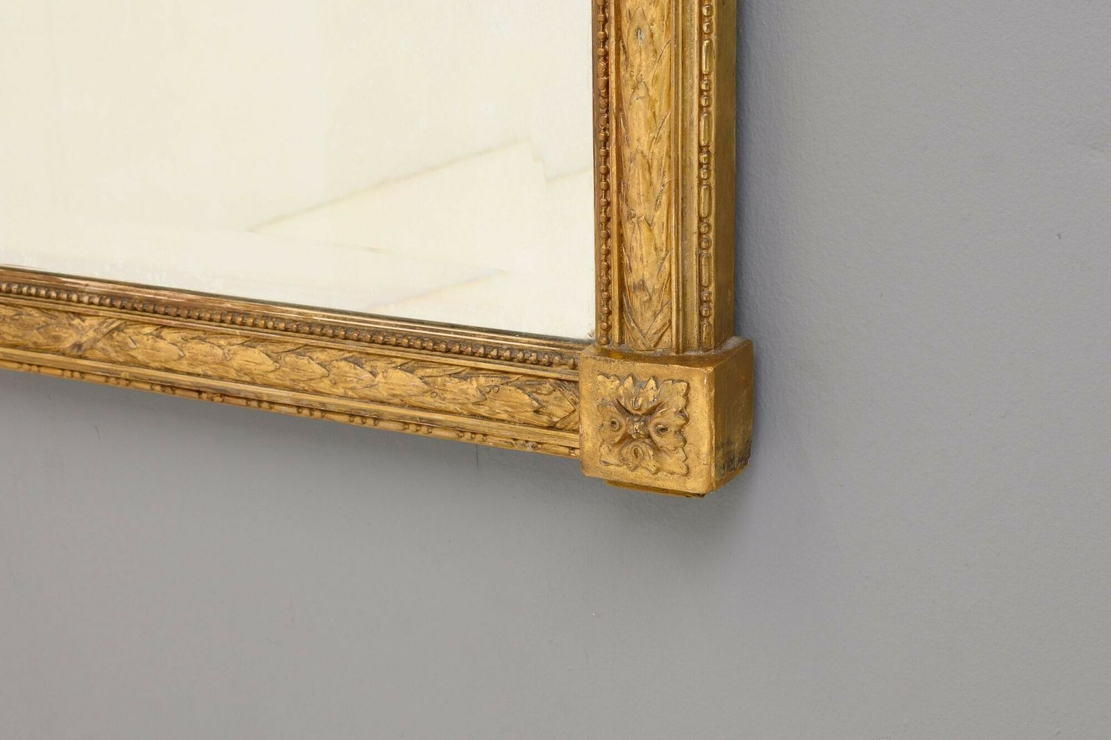 Overmantel Mirror photo vinterior