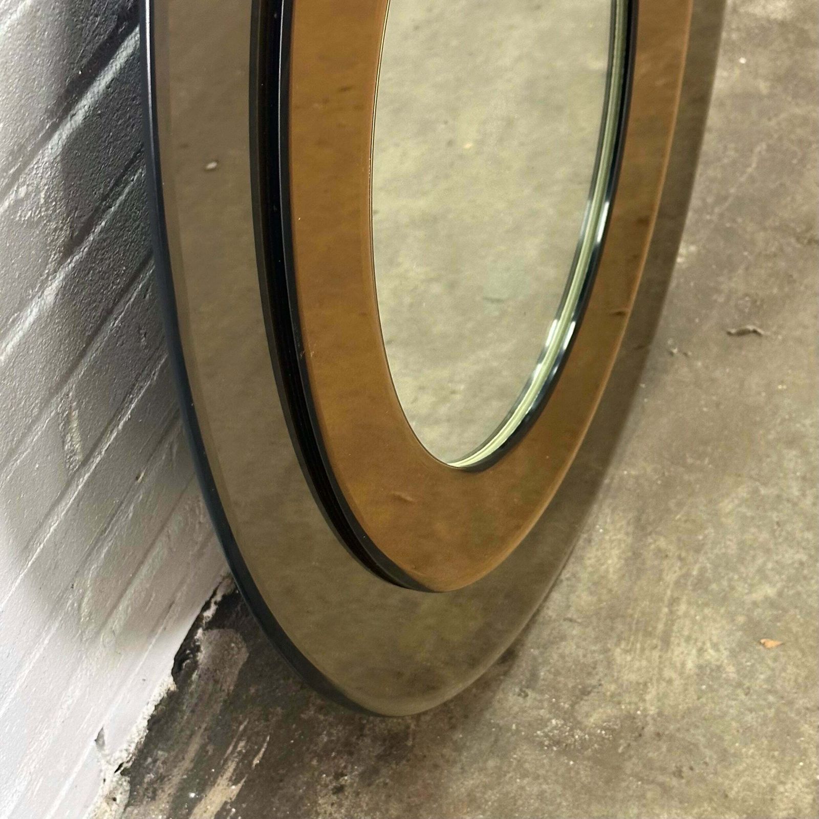 Round Wall Mirror From Metalvetro Galvorame With Brown Tones photo 1300.0