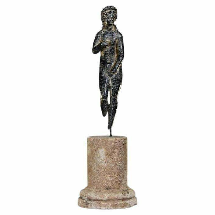 Sculpture Representing A Statue Of The Goddess Venus In Terracotta, 21st Century
