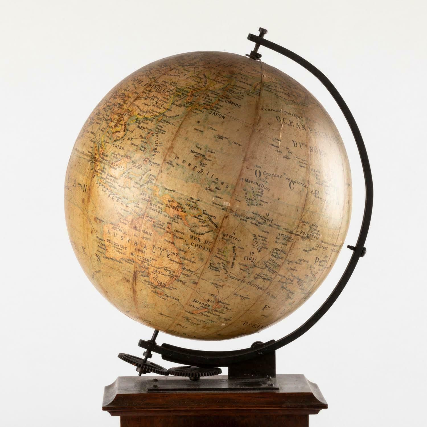 19th Century Clock Surmounted By A Globe, Napoleon III Period. photo 3582.0