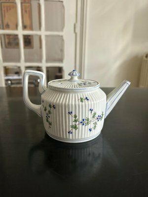 photo for sale Tea Service In Porcelaine, 1890s, Set Of 7