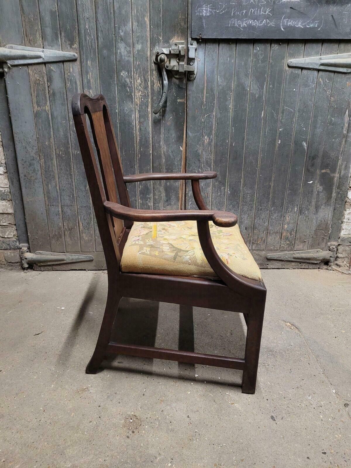 photo furniture Antique 18th Century Early Georgian Elbow Chair Armchair