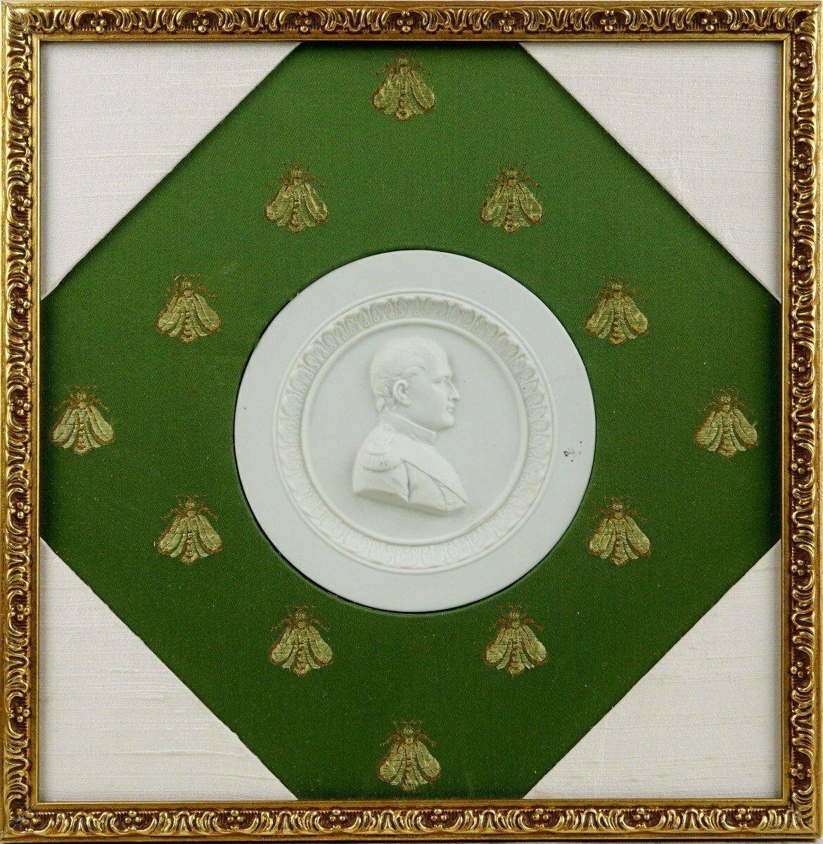 Large Medallion In Biscuit Porcelain From Paris   Napoleon 1st Emperor Of The French In Biscuit Porcelain   Ep. 19th Century