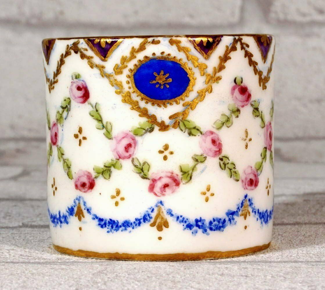 Cup And Saucer (4th Size) In Soft Porcelain From Sevres   18th Century   Louis XVI photo vinterior