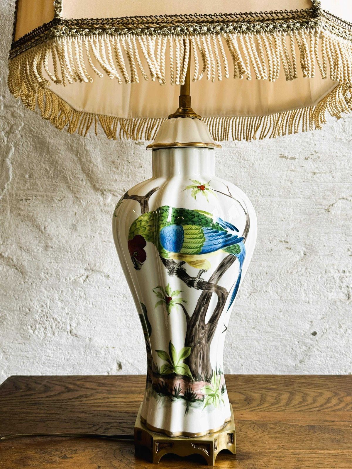 Porcelaine De Paris Porseleinen Tafellamp Met Exotische Vogels, Ca. Jaren 1950.