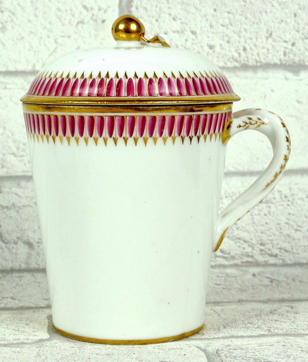 Covered Trembleuse Cup And Saucer In Paris Porcelain   Late 18th Century photo for sale