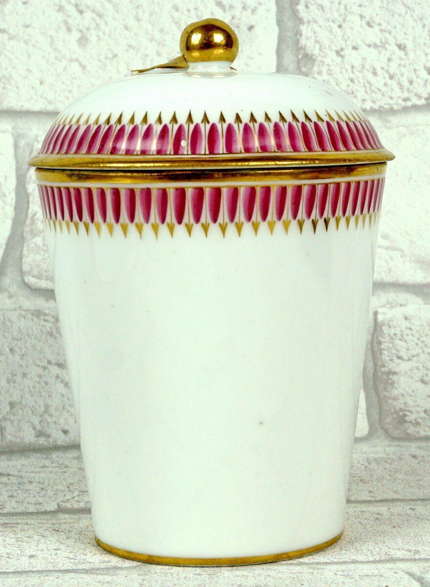 Covered Trembleuse Cup And Saucer In Paris Porcelain   Late 18th Century photo vinterior