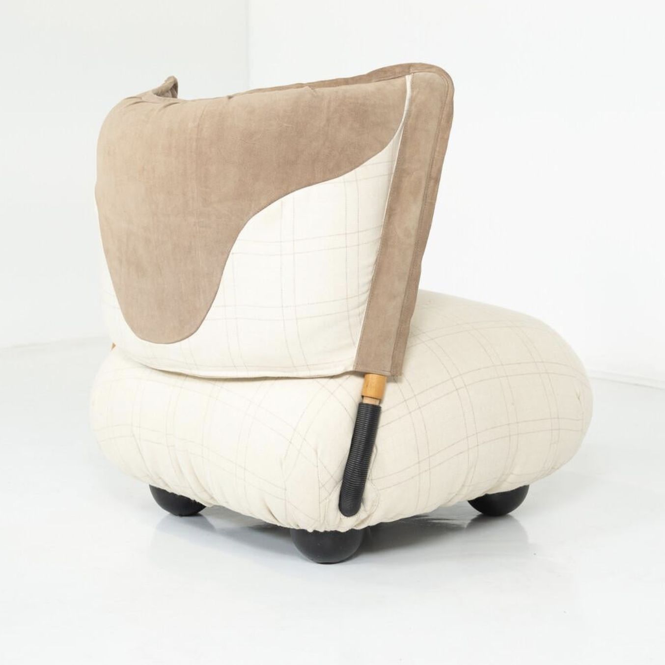 Pair Of ” Le Bugie” Lounge Chairs By Alessandro Becchi For Giovannetti, 1980s – New Upholstery photo furniture