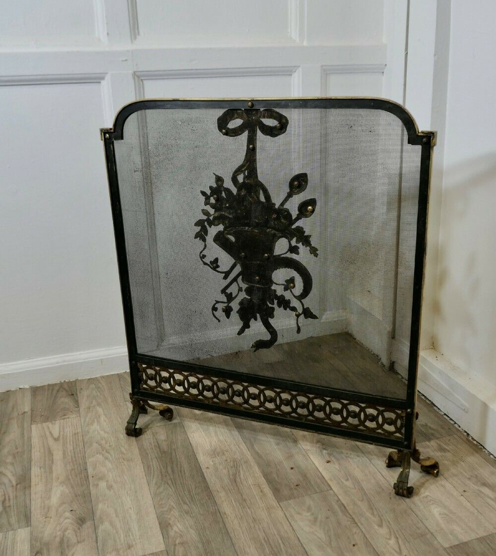 Free Standing French Brass Rococo Fire Guard, Spark Screen photo vinterior