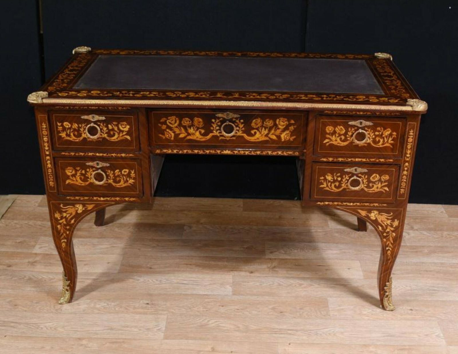 French Desk   Louis XV Knee Hole Writing Table Bureau
