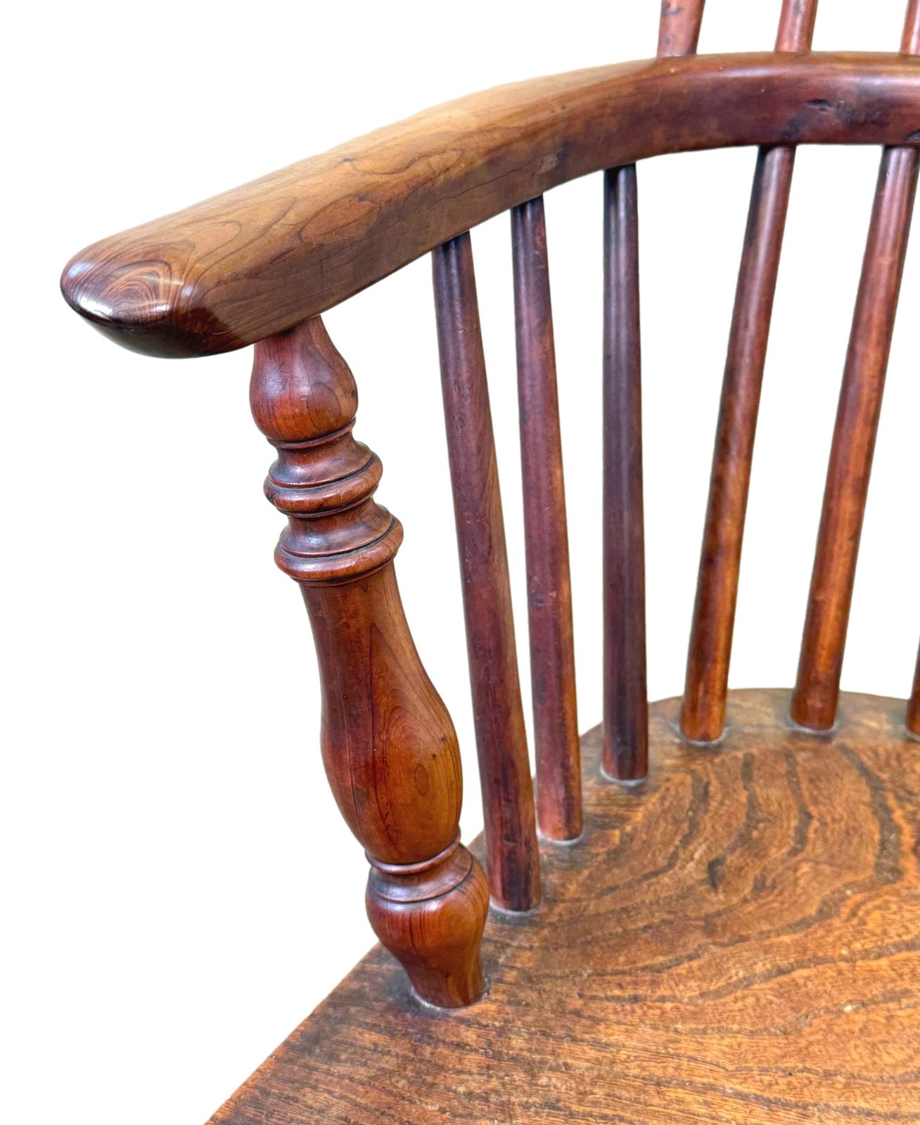 photo furniture Pair Of 19th Century Yew Wood Windsor Armchairs (England, Circa 1820)