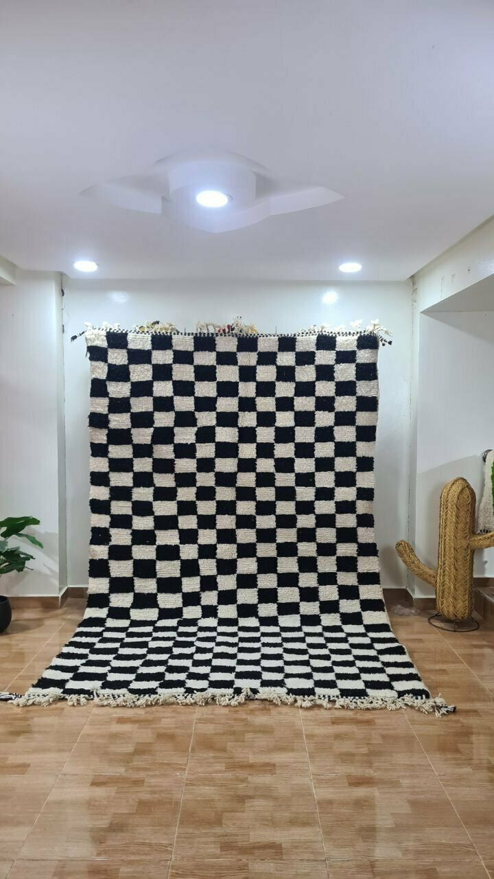Modern Beni Ouarain Moroccan Rug With Black And White Checkered Design – Handwoven Wool Carpet photo furniture