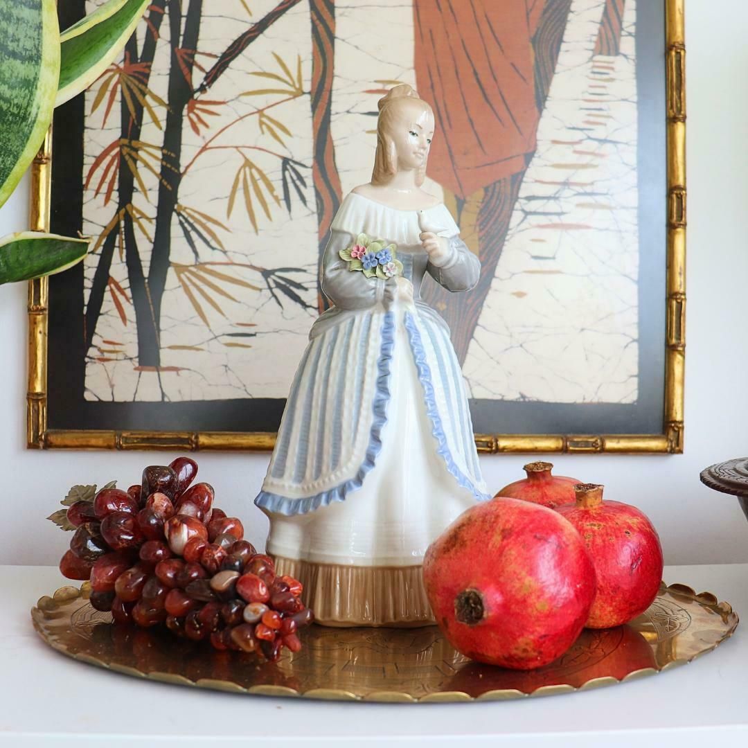 Large Torralba Porcelain Figure Of A Crinoline Lady Holding A Bunch Of Flowers And A Dove 12.7 Inches , Spanish Porcelain Lady photo furniture