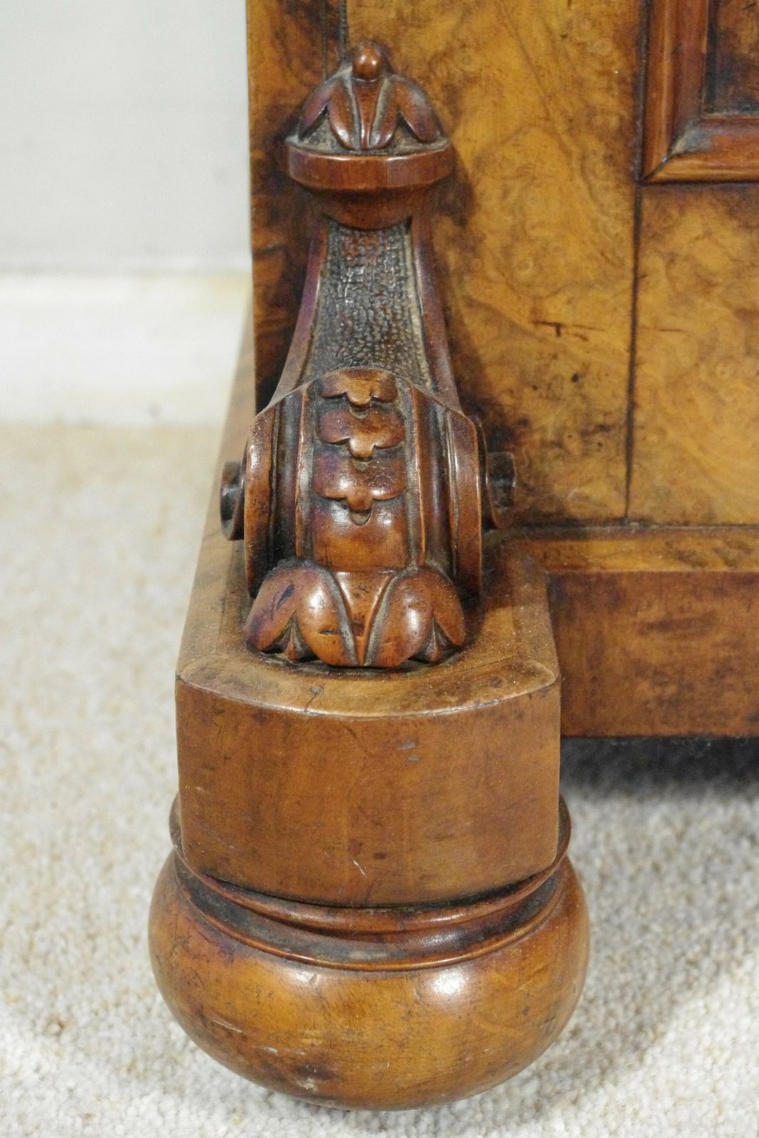 photo buy Victorian Burr Walnut Davenport