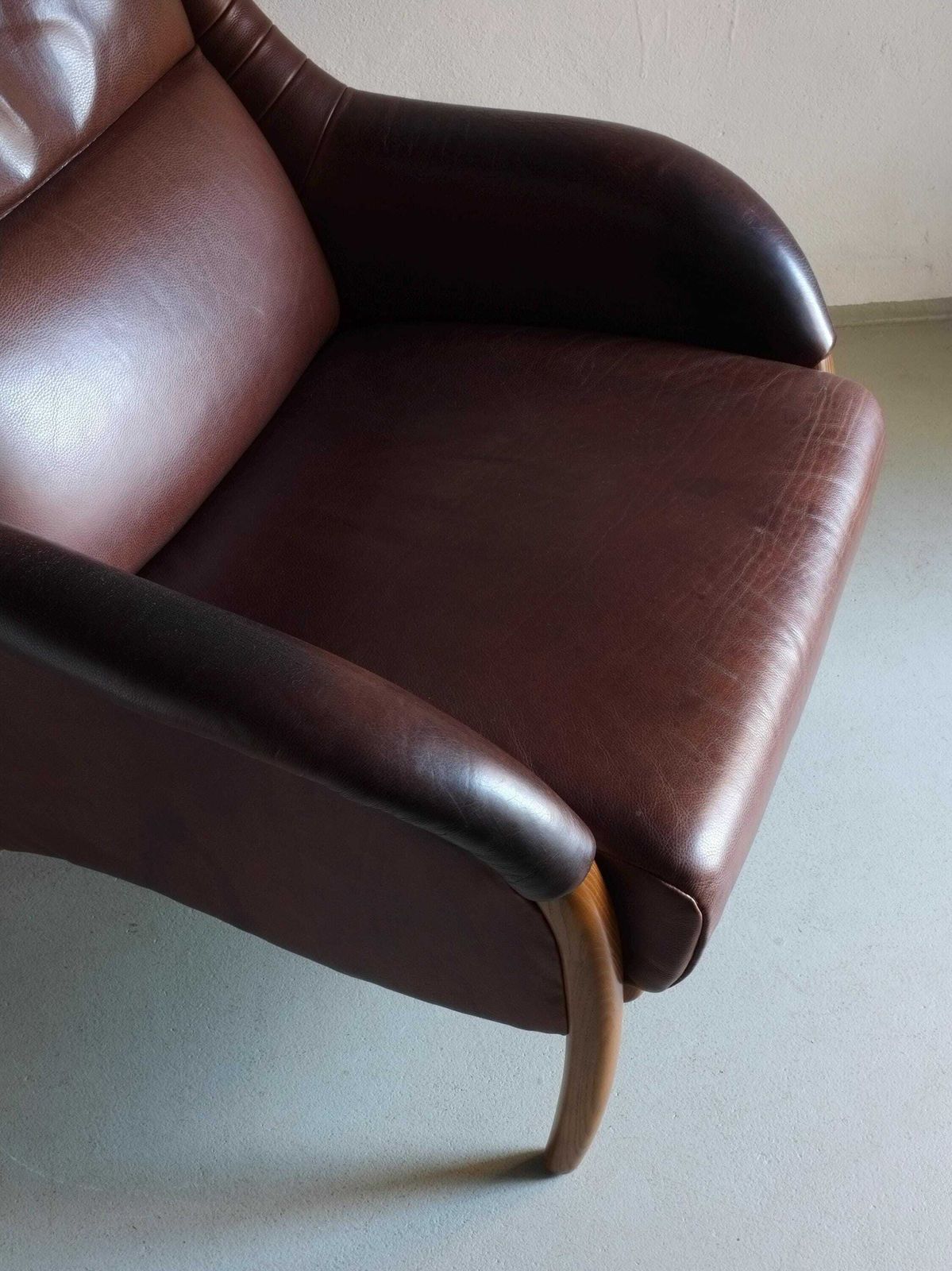 photo furniture Brown Leather Lounge Chair | Netherlands | 1980s