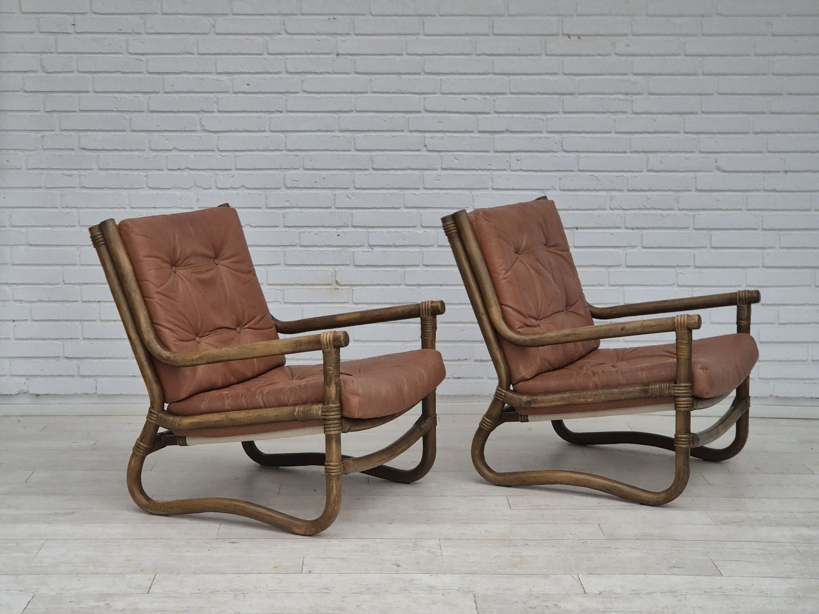 Meubels Ca. Jaren 1970, Scandinavische Fauteuil, Zeer Goede Staat, Bamboe, Leer. photo