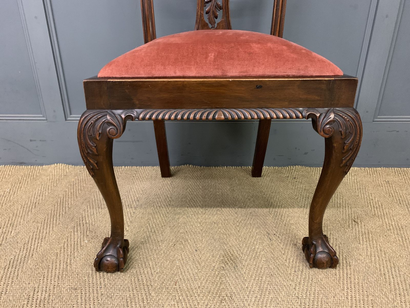 photo furniture Pair Of Chippendale Style Mahogany Chairs