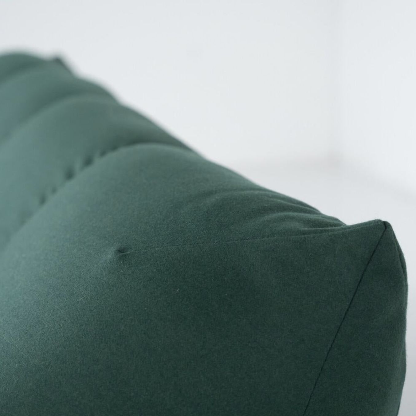 Mid Century Modern Green Papillon Sofa By Giovannetti, Italy, 1970s photo vinterior