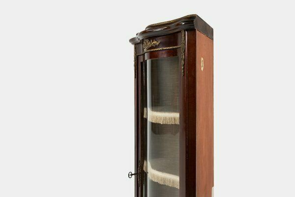 photo furniture Vintage French Louis XV Style Corner Display Cabinet With Arched Glass, 1950