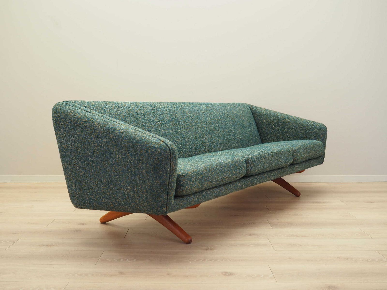 Groene Melange Bank, Deens Design, Jaren 1960, Fabrikant: A. Mikael Laursen, Ontwerper: Illum Wikkelsø photo vinterior