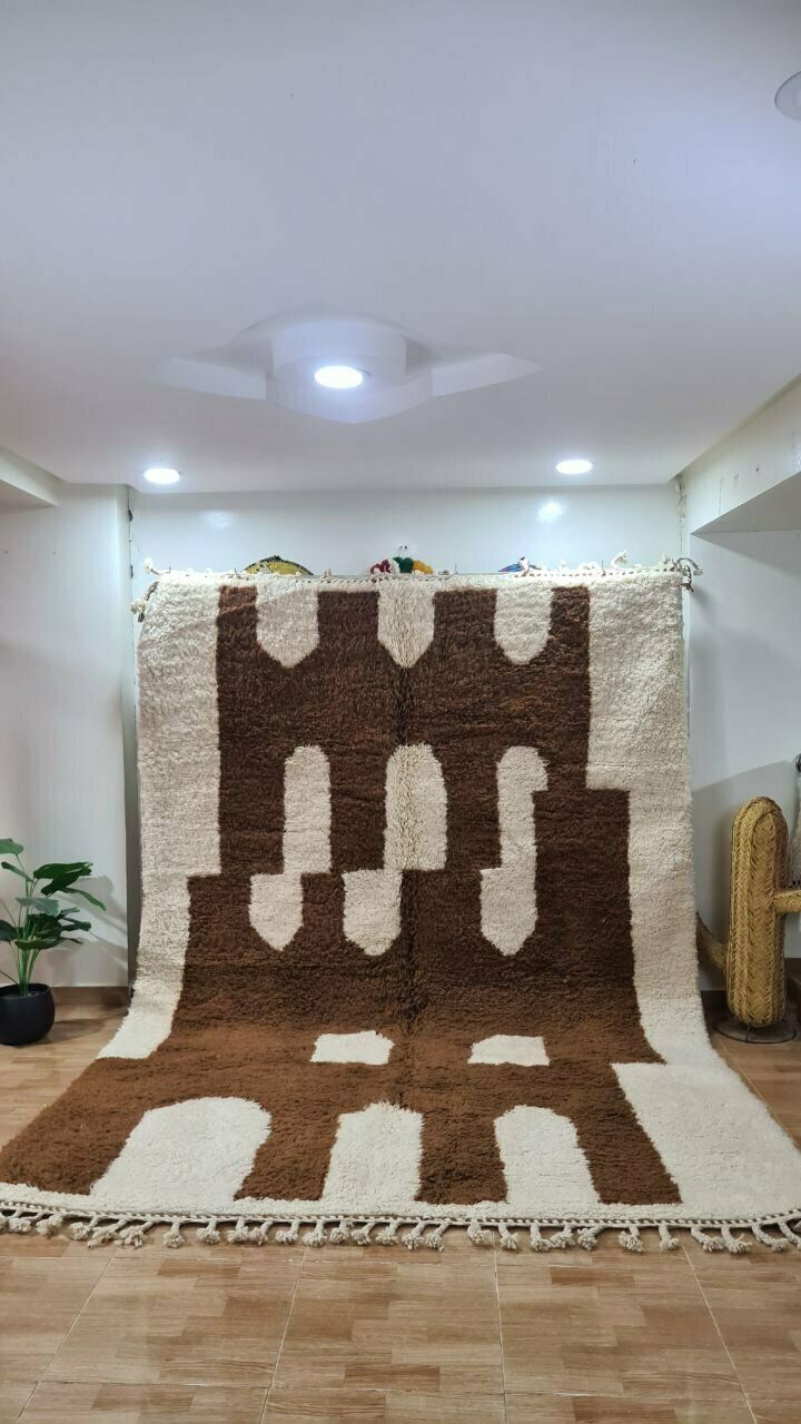 Unique Moroccan Beni Ouarain Rug With Bold Geometric Pattern – Handwoven Wool Carpet 300x200 Cm