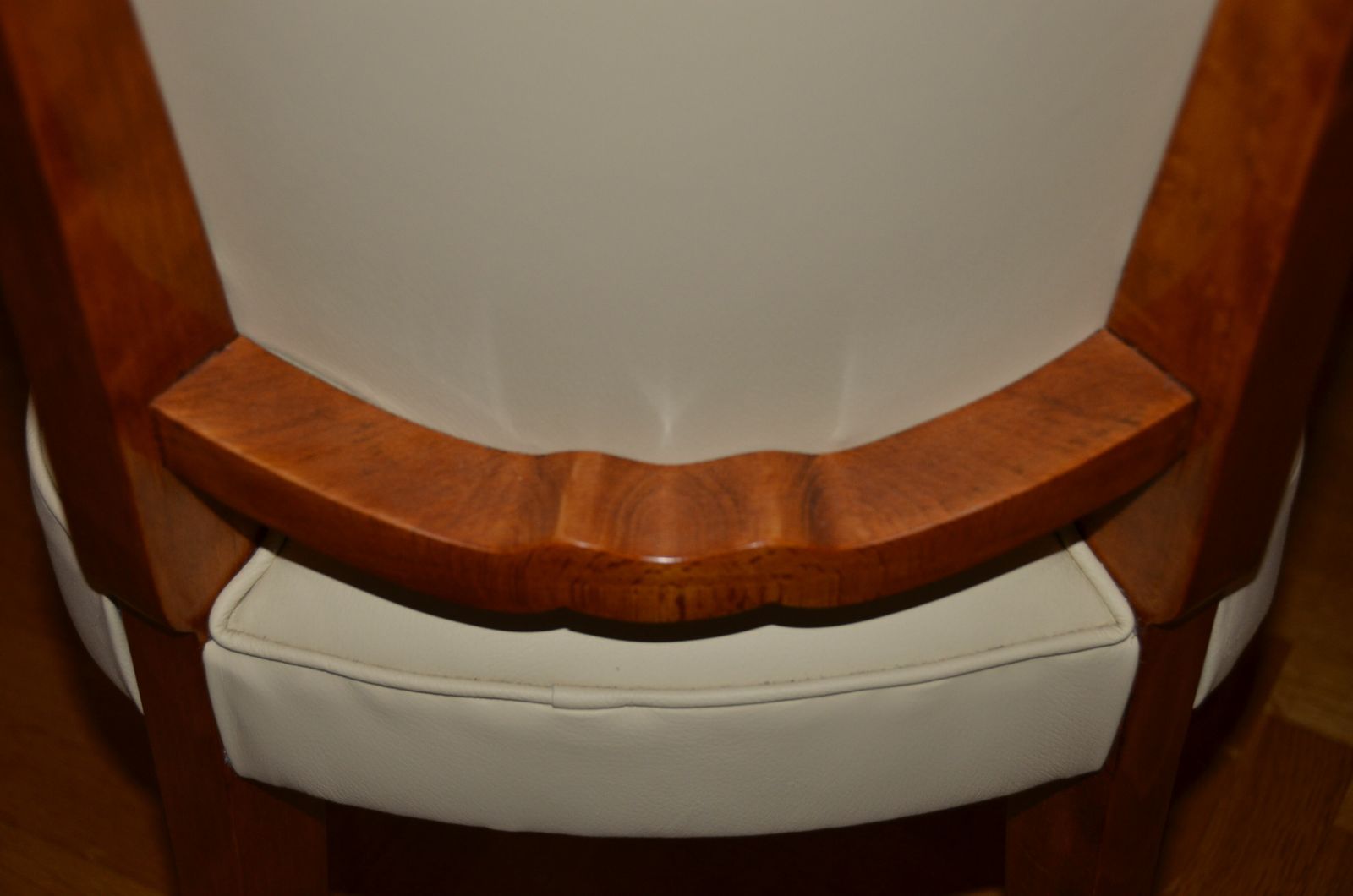 5500.0 Set Of Six Art Deco Flesh In Stained Beech And Ivorian Leather photo