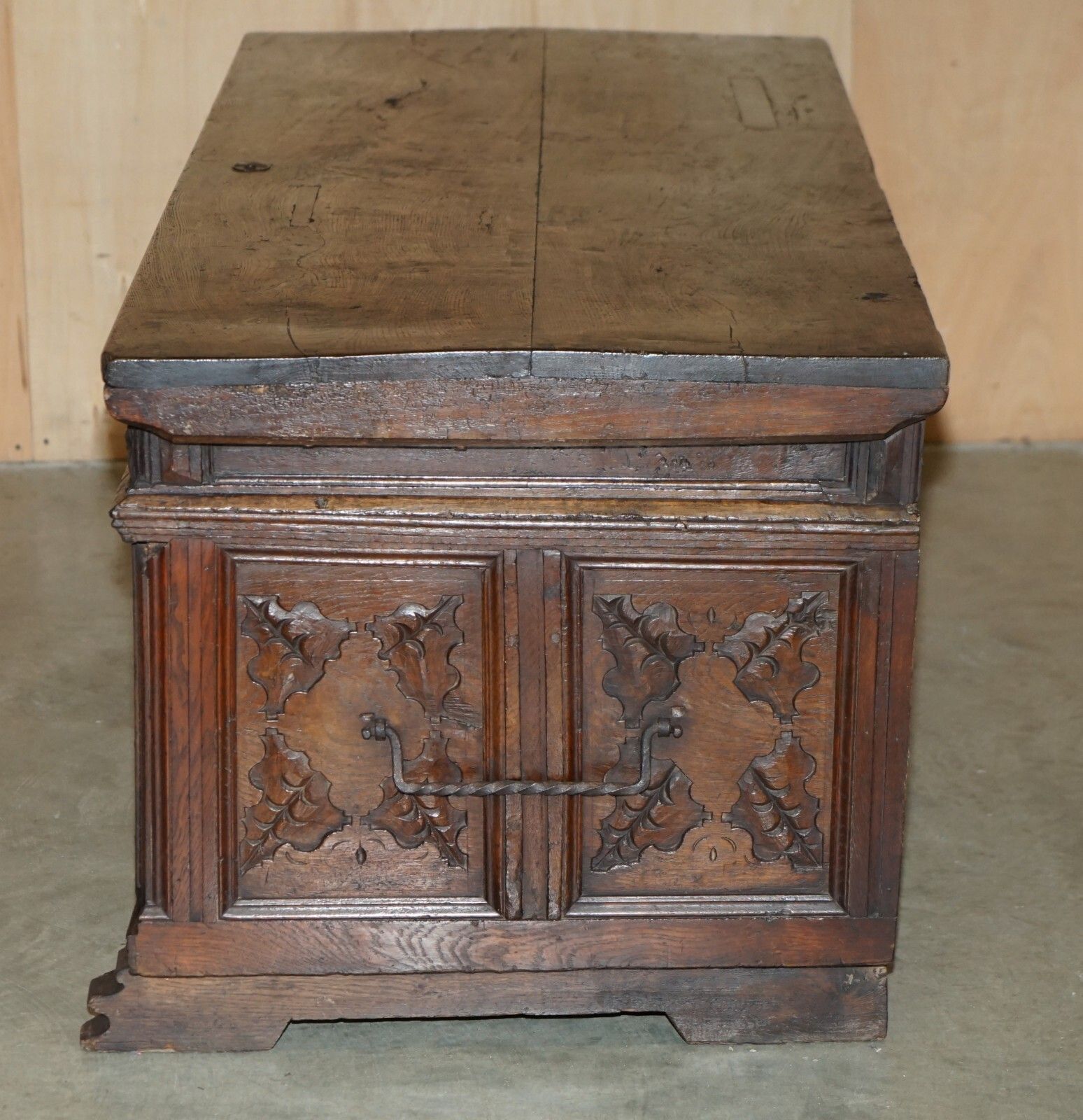 photo vintage Huge Antique 1631 Dated Hand Carved Oak Danish Wedding Dowry Linen Trunk Coffer