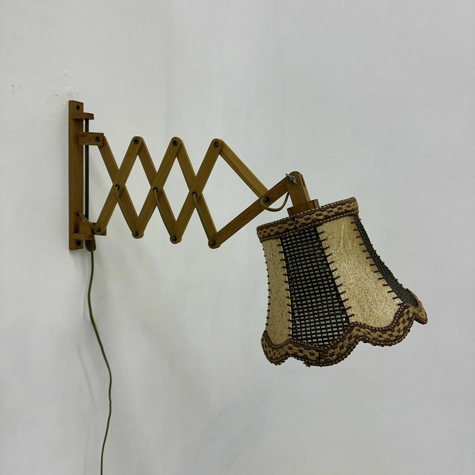 photo vinterior Vintage Teakhouten Schaarlamp Voor Aan De Wand, Jaren 1960