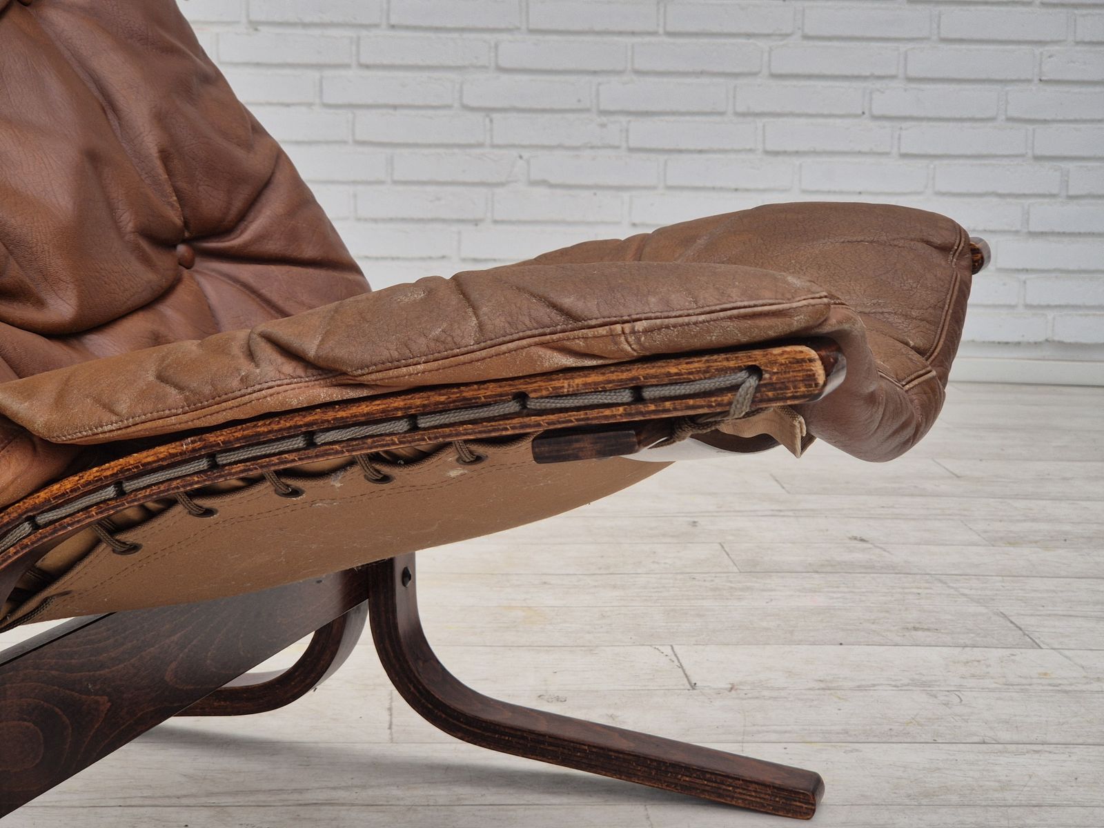 1970s, Norwegian Design By Ingmar Relling, Model "Siesta" For Westnofa, Original Condition. photo furniture