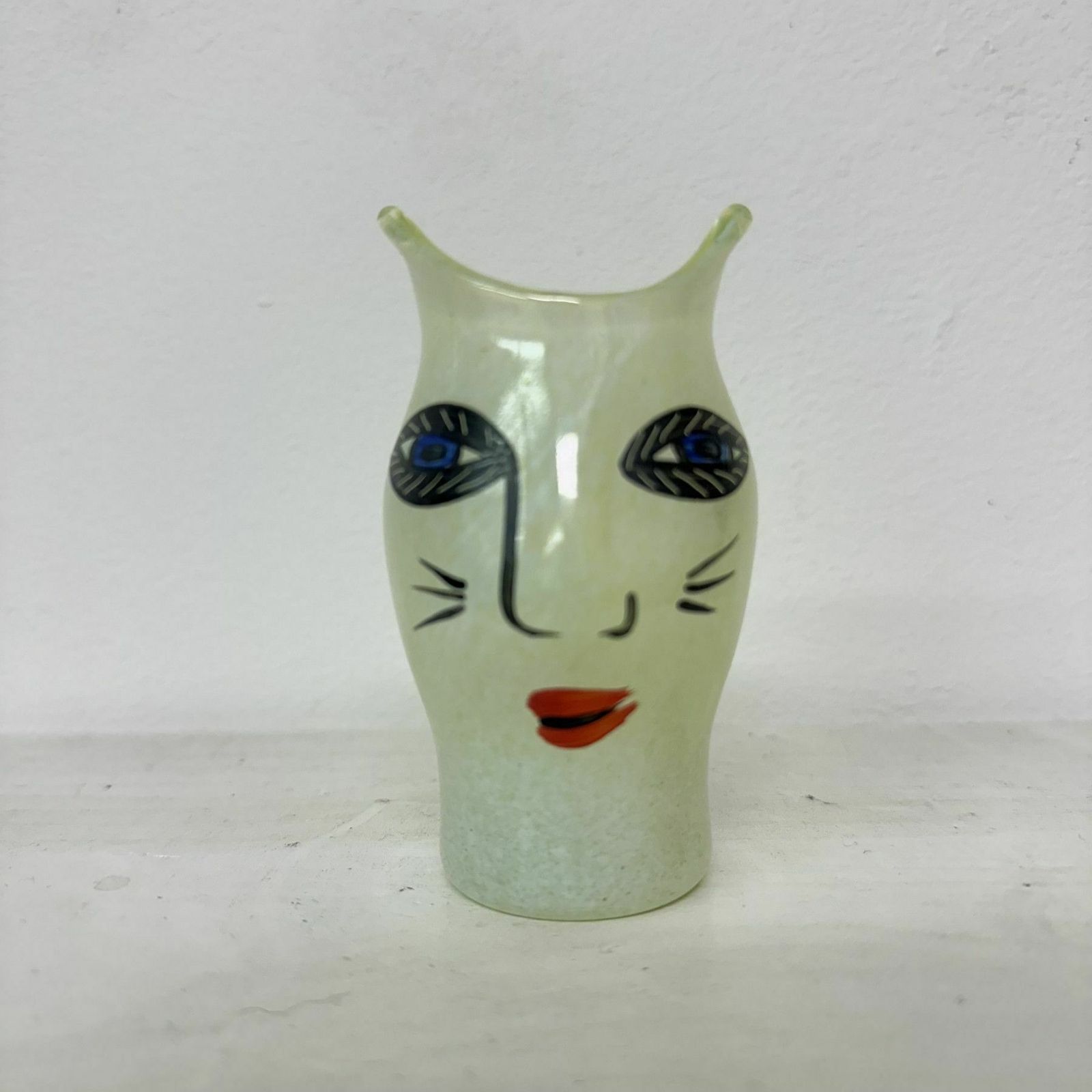 photo vinterior Ulrica Hydman For Kosta Boda Open Minds Miniature Vase , Sweden