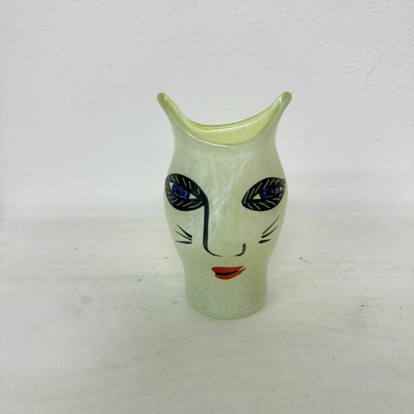 photo vintage Ulrica Hydman For Kosta Boda Open Minds Miniature Vase , Sweden