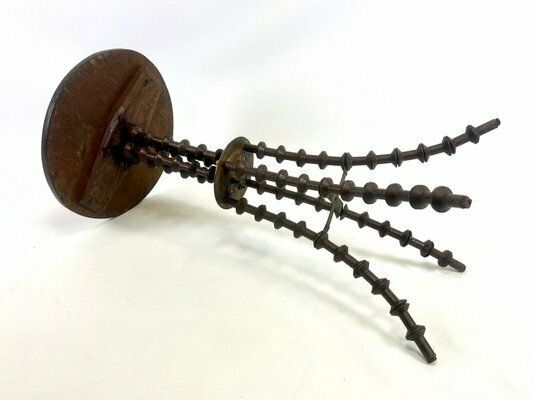 photo vintage Antique Victorian Folk Art Wood Spool Side Table