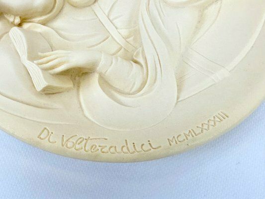 Italian Hand Carved Alabaster Wall Plate By A. Santangela For Studio Dante Di Volteradici, 1983 photo for sale