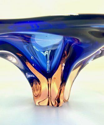 Art Glass Bowl Attributed To Josef Hospodka For Chribska Sklarna, 1960s photo vinterior