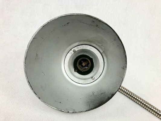 photo vintage Bakelite No 11105 Desk Lamp Attributed To Eric Kirkman Cole For Elektrosvit Nové Zámky, 1940s