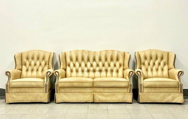 Chesterfield Style Leather Two Seater Sofa And Armchairs, 1980s, Set Of 3