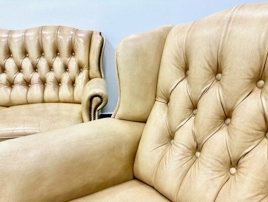 photo furniture Chesterfield Style Leather Two Seater Sofa And Armchairs, 1980s, Set Of 3