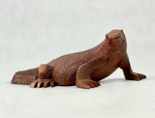 Large Carved Komodo Dragon Walrus Sculpture, 1970s photo vinterior