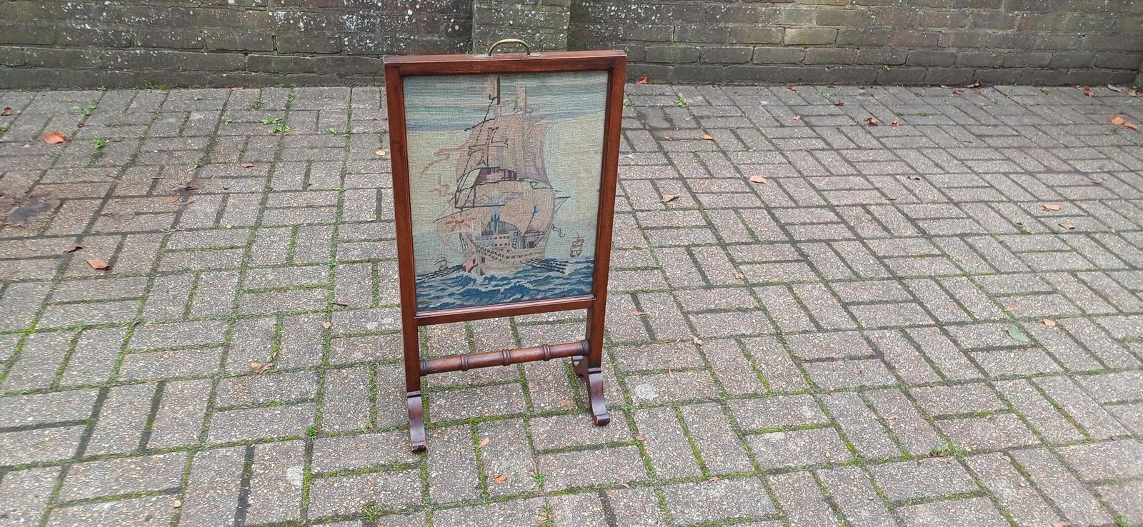 Stunning Top Quality Mahogany Glazed Fire Screen With Galleon Tapestry Unusually Thin Perfect For Smaller Fireplace.