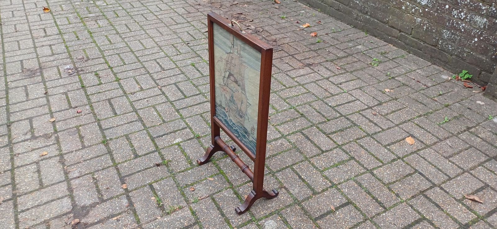 Stunning Top Quality Mahogany Glazed Fire Screen With Galleon Tapestry Unusually Thin Perfect For Smaller Fireplace. photo buy