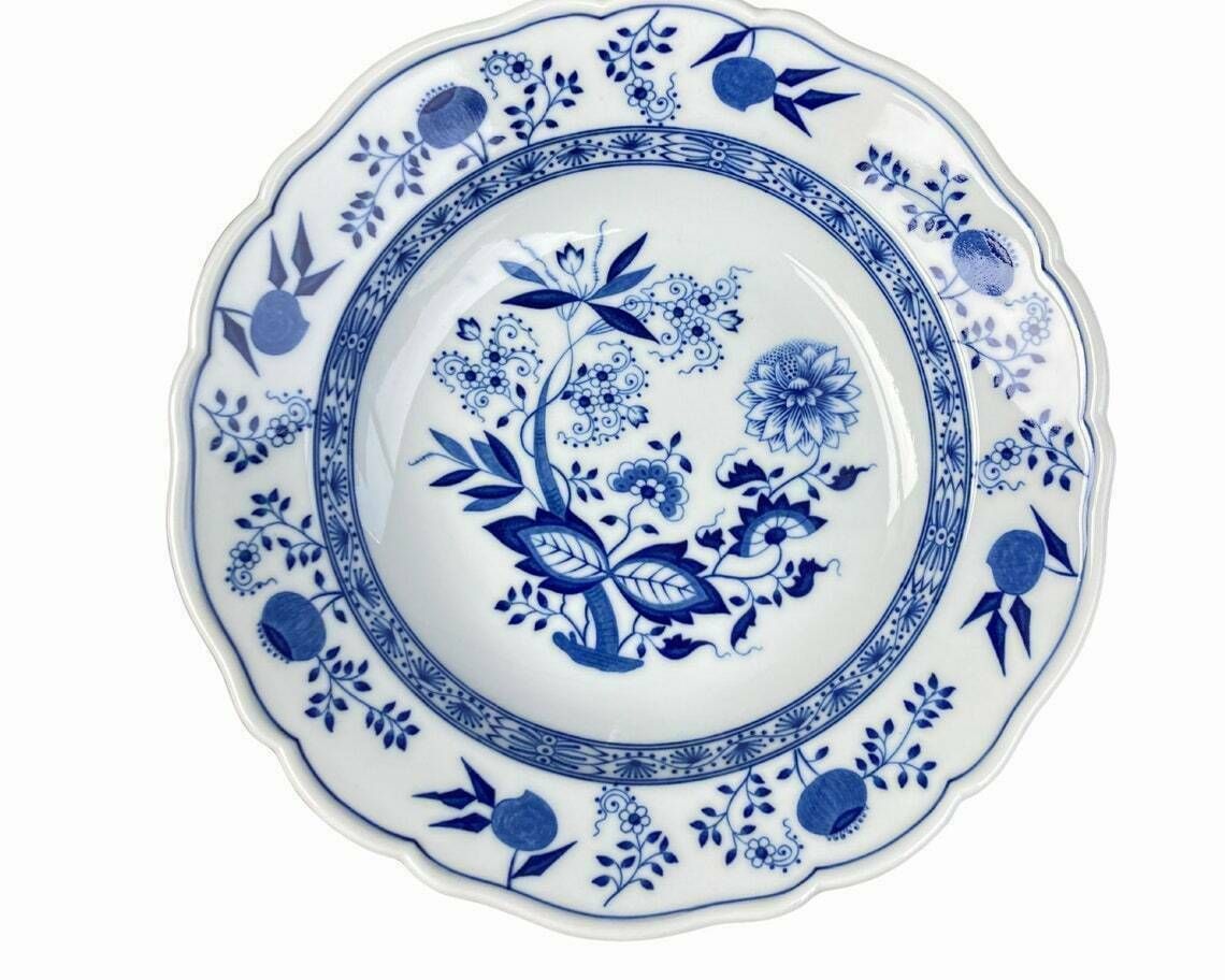 Blue Onion Dinner Plates | Blue And White Porcelain | 8 Pcs With Scalloped Trim Hutschenreuther Rare! photo vinterior