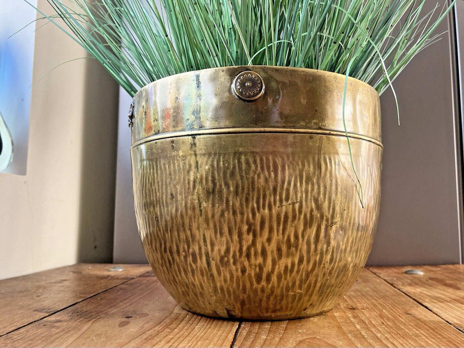 Antique Textured Regency Floral Brass Nestor Birmingham Planter Plant Tree Pot photo vinterior