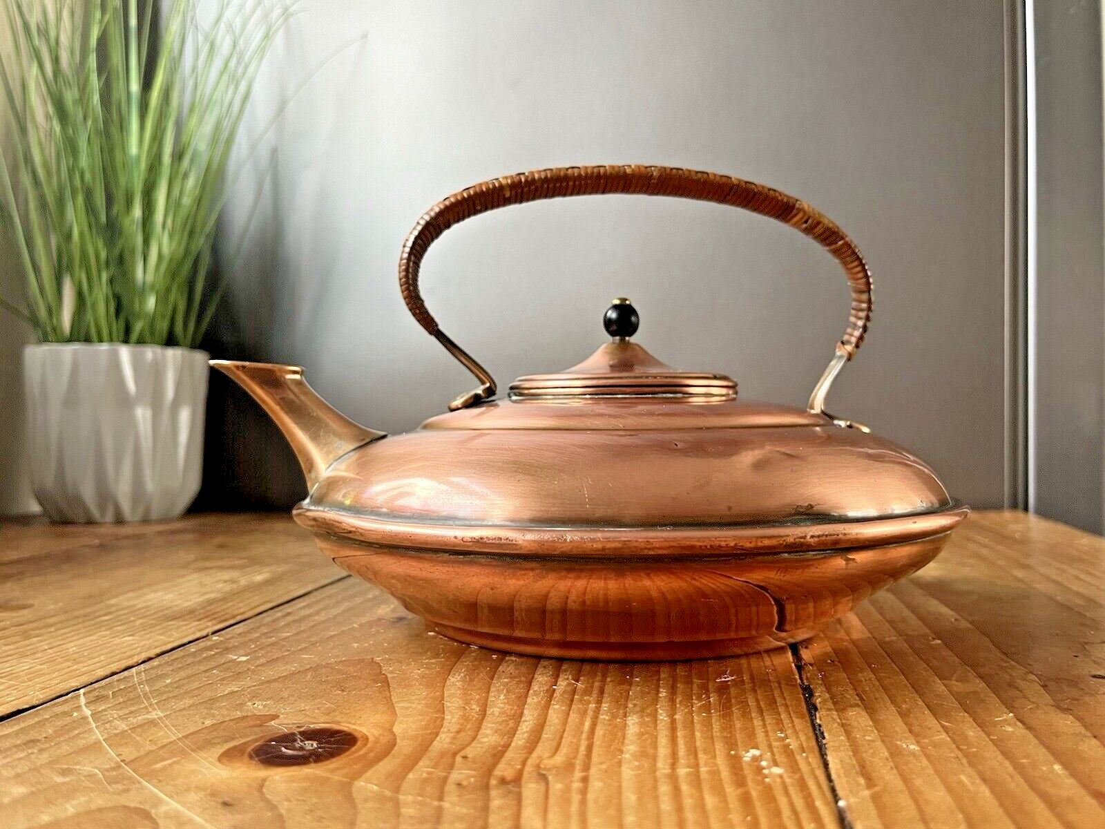 photo vintage Antique Arts & Crafts C1880 W.A.S Benson Copper & Bronze Kettle Woven Handle